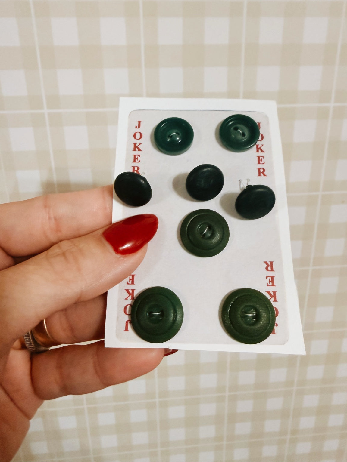 Green Mixed Vintage Buttons Card | MX-006