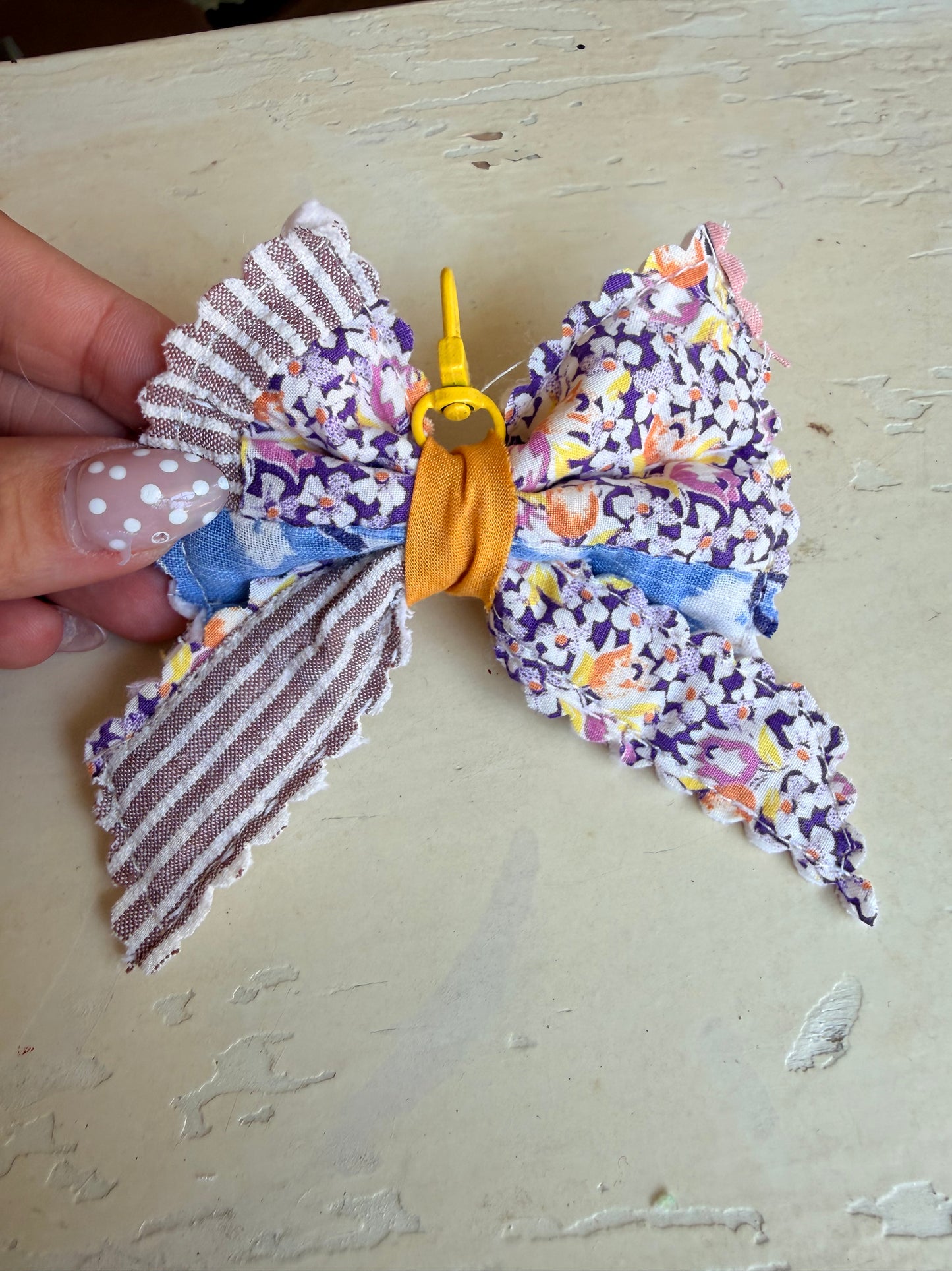 Bow Keychain 86 Med Size