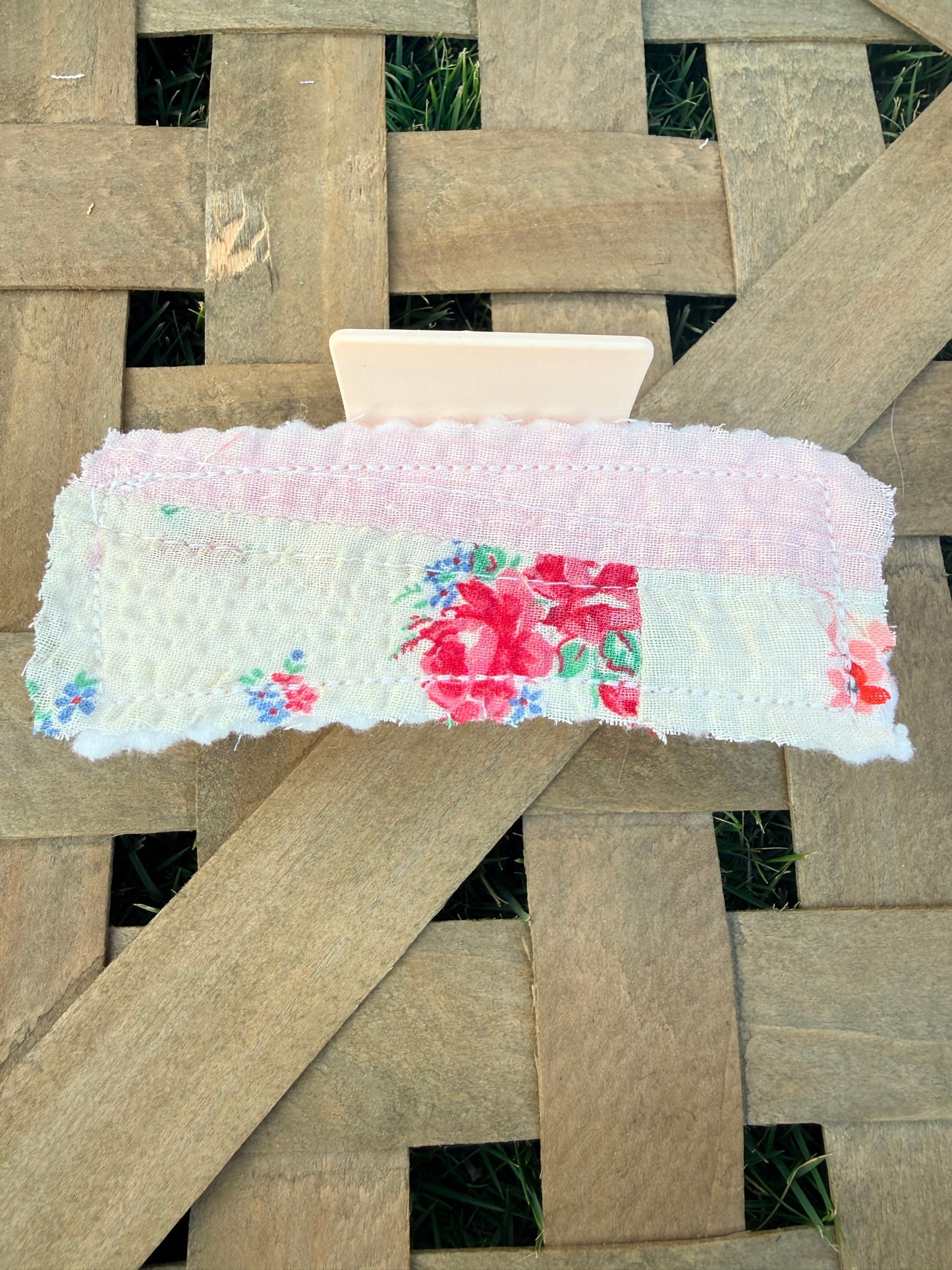 Vintage Quilt Claw Clip 4.3in 3