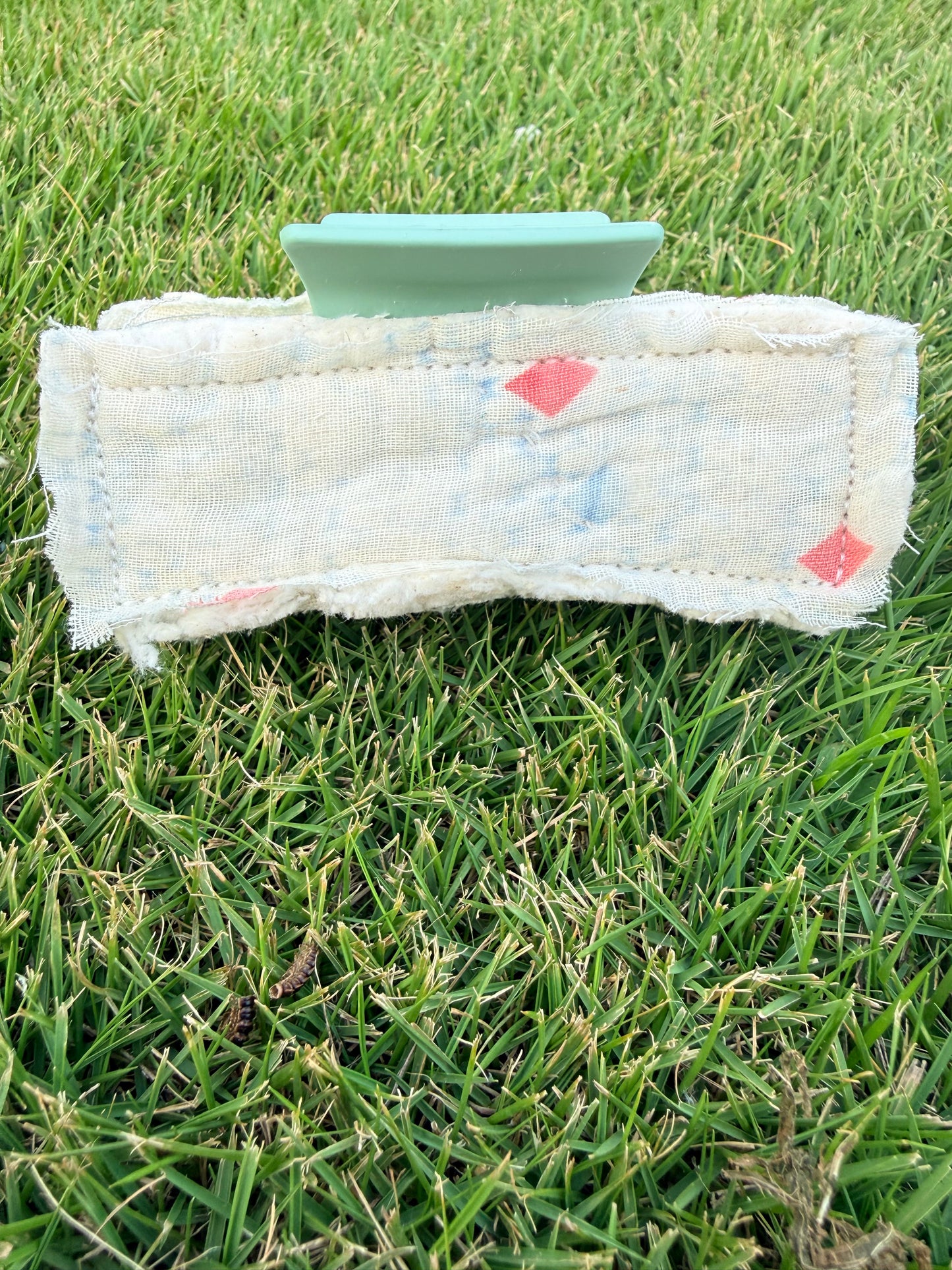 Vintage Quilt Claw Clip 4.3in 9