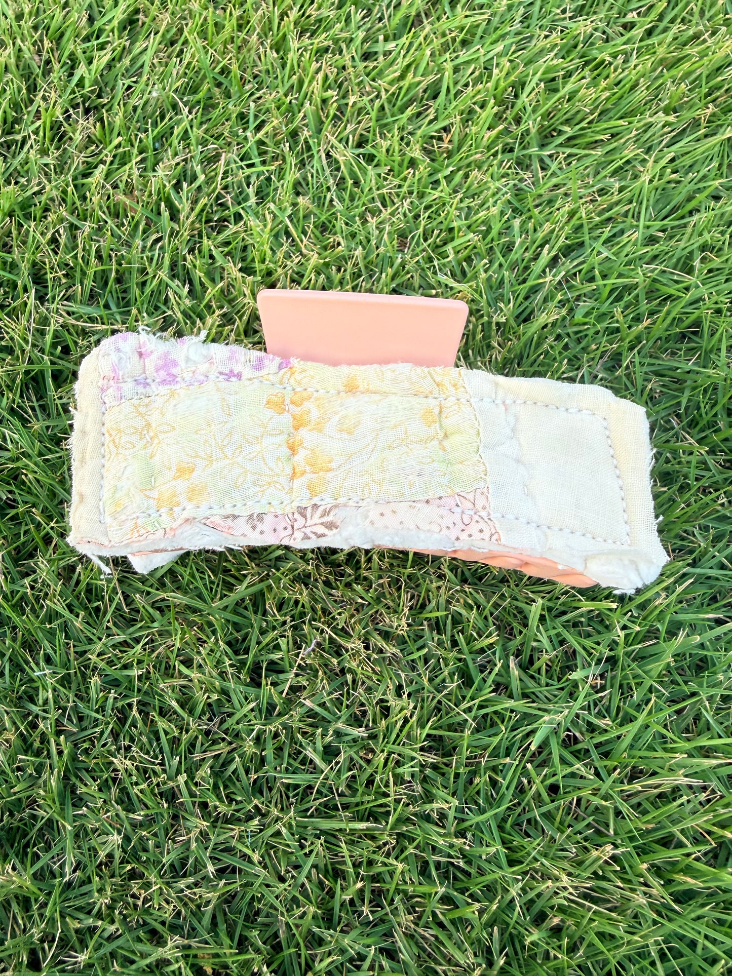 Vintage Quilt Claw Clip 4.3in 16