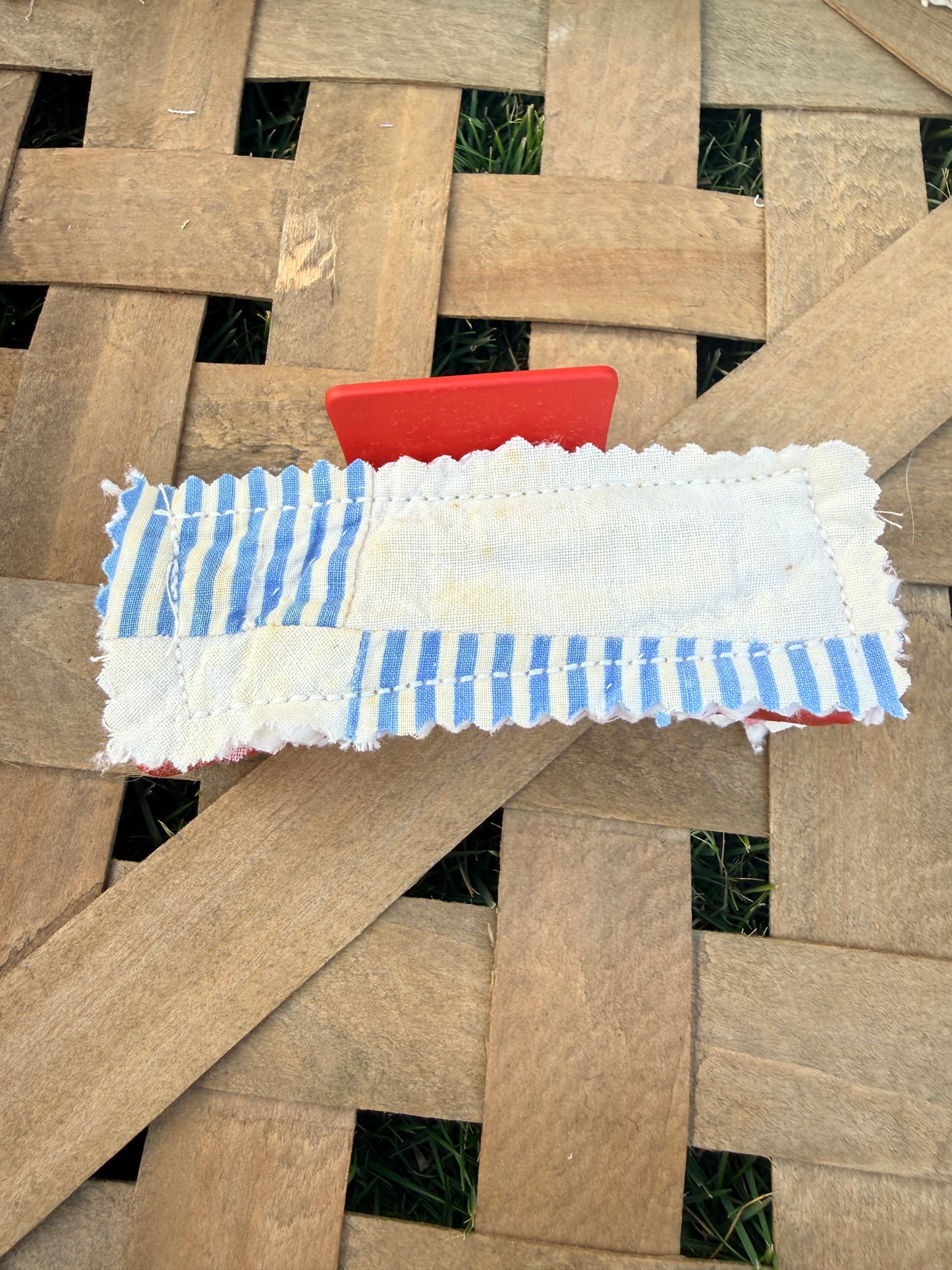Vintage Quilt Claw Clip 4.3in 2