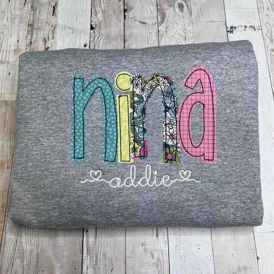 APPLIQUE SWEATSHIRT