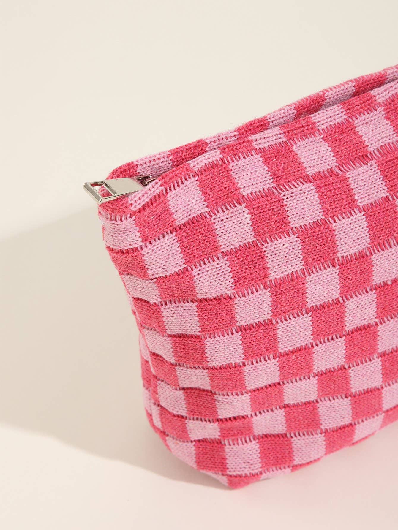 TRAVEL CHECKER MAKEUP COSMETIC POUCH BAG | 40P528