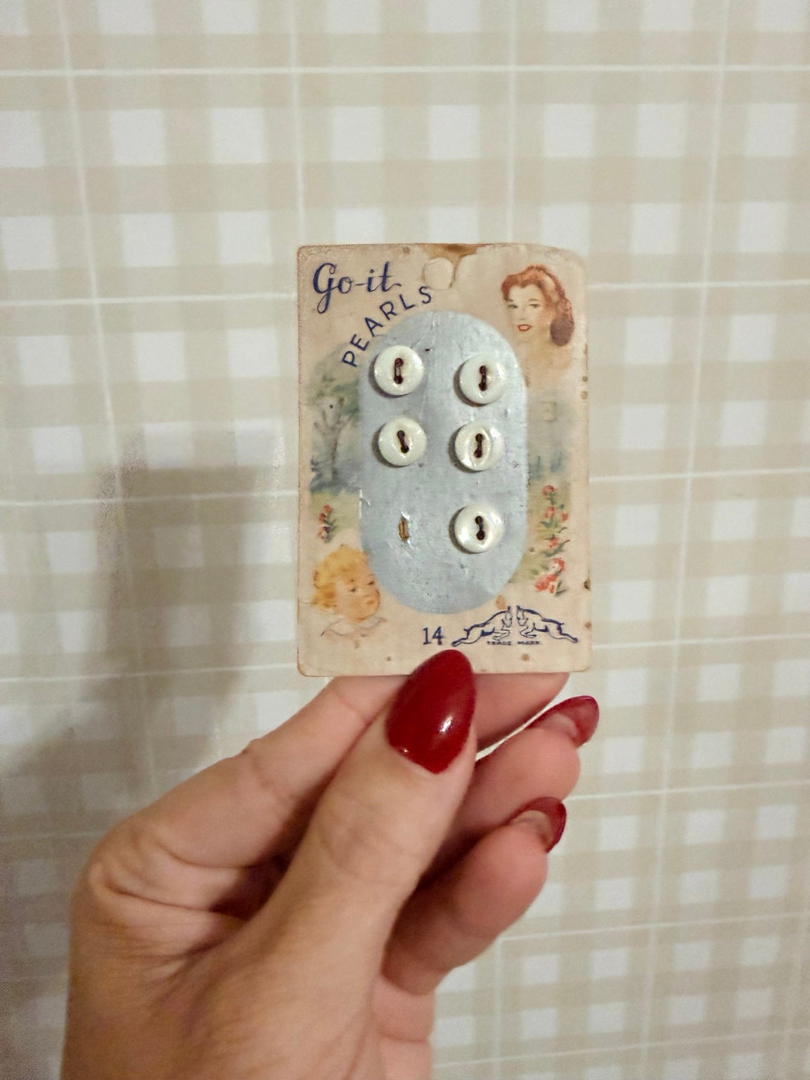 Vintage Go-It Pearls Button Card – White Pearlized Buttons | GOPRL-WHT