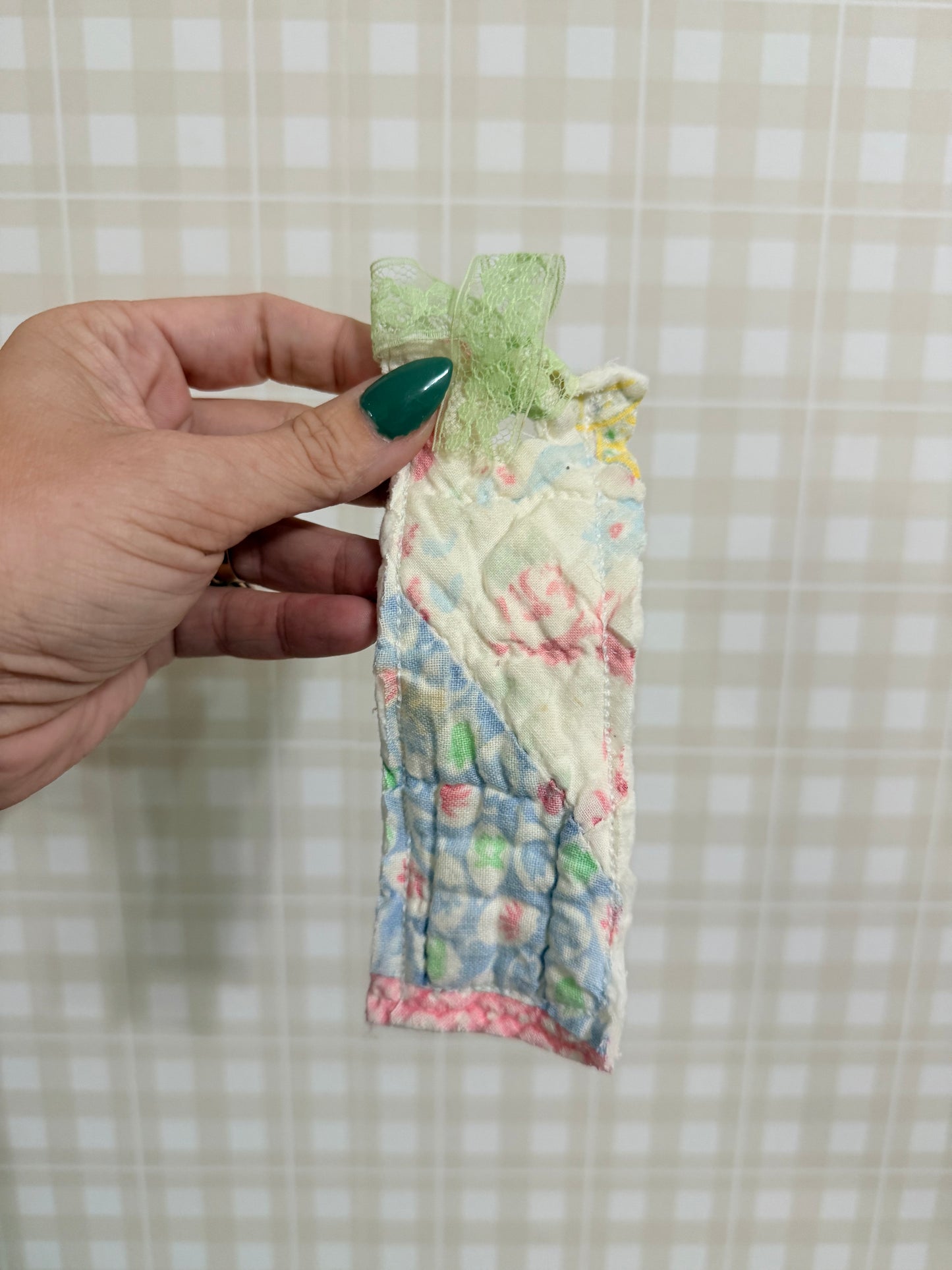 Vintage Quilt Bookmark