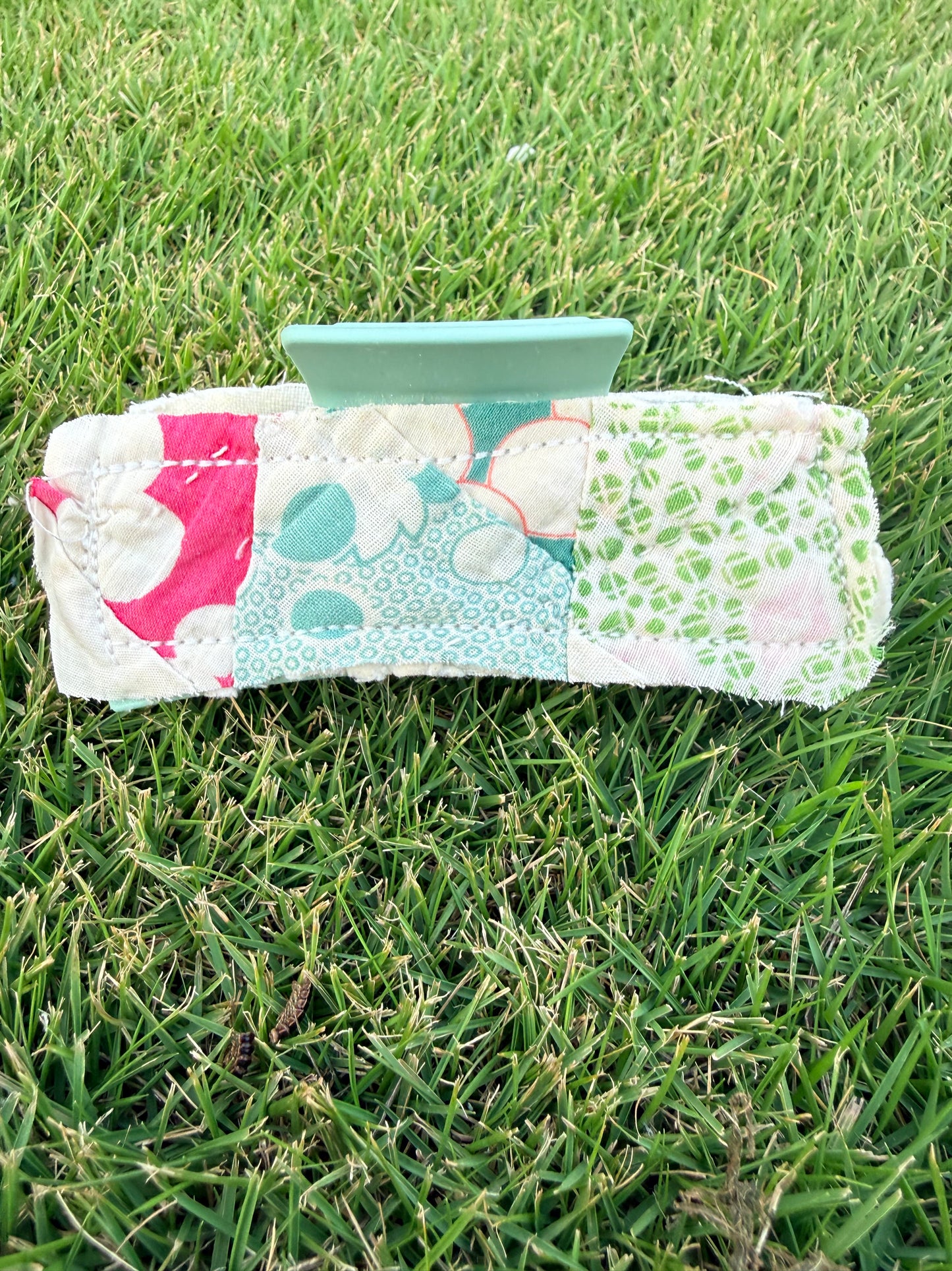 Vintage Quilt Claw Clip 4.3in 9