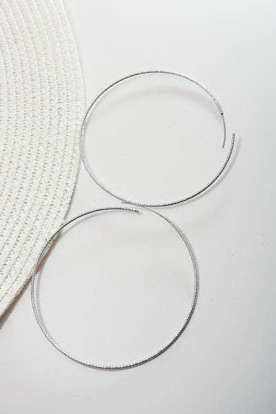 THIN DIAMOND CUT TUBULAR ENDLESS HOOP EARRINGS | 52E2081735