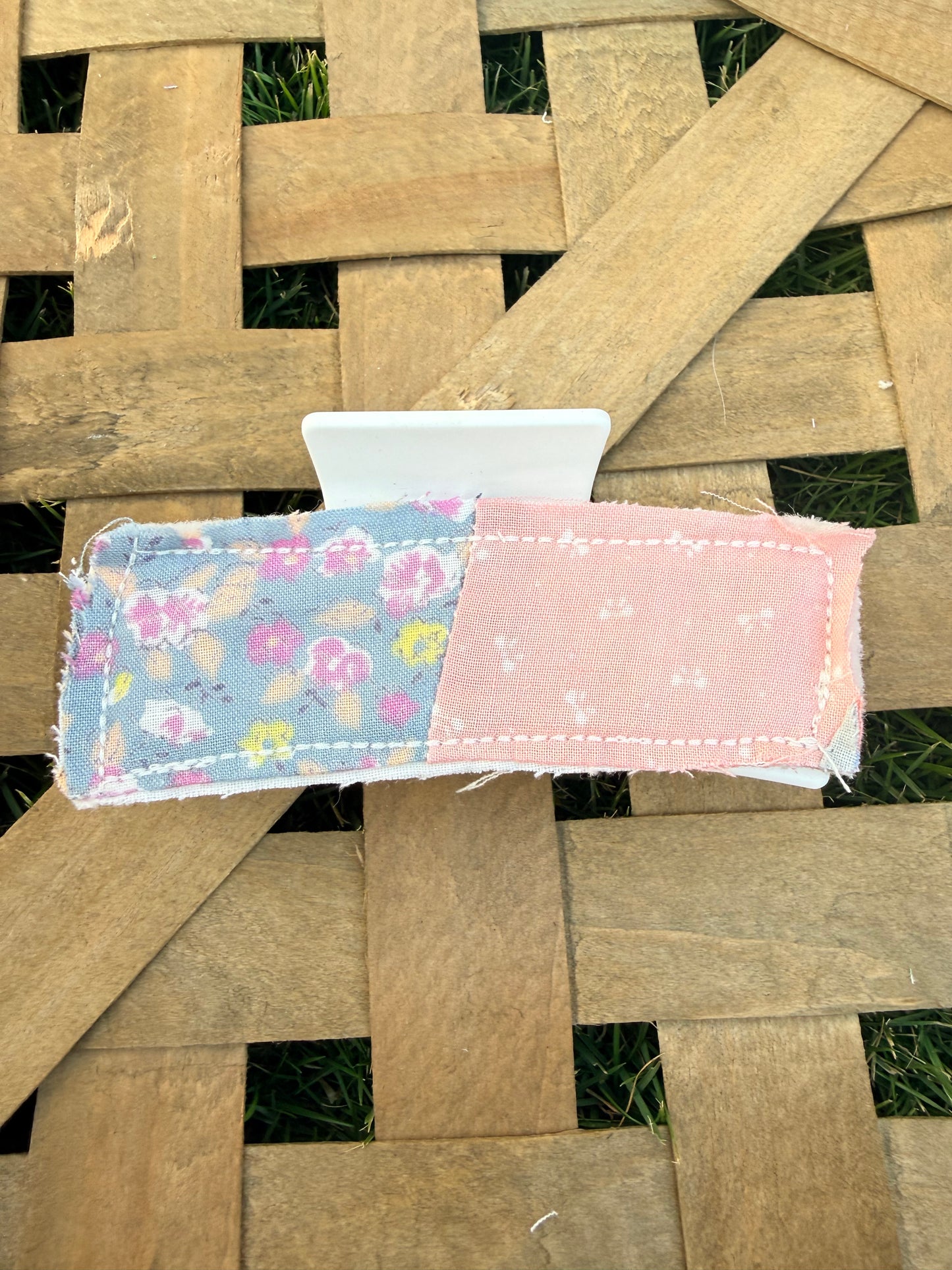 Vintage Quilt Claw Clip 4.3in 1
