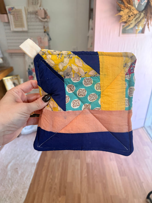 Vintage Quilt Hot Pad/Pot Holder