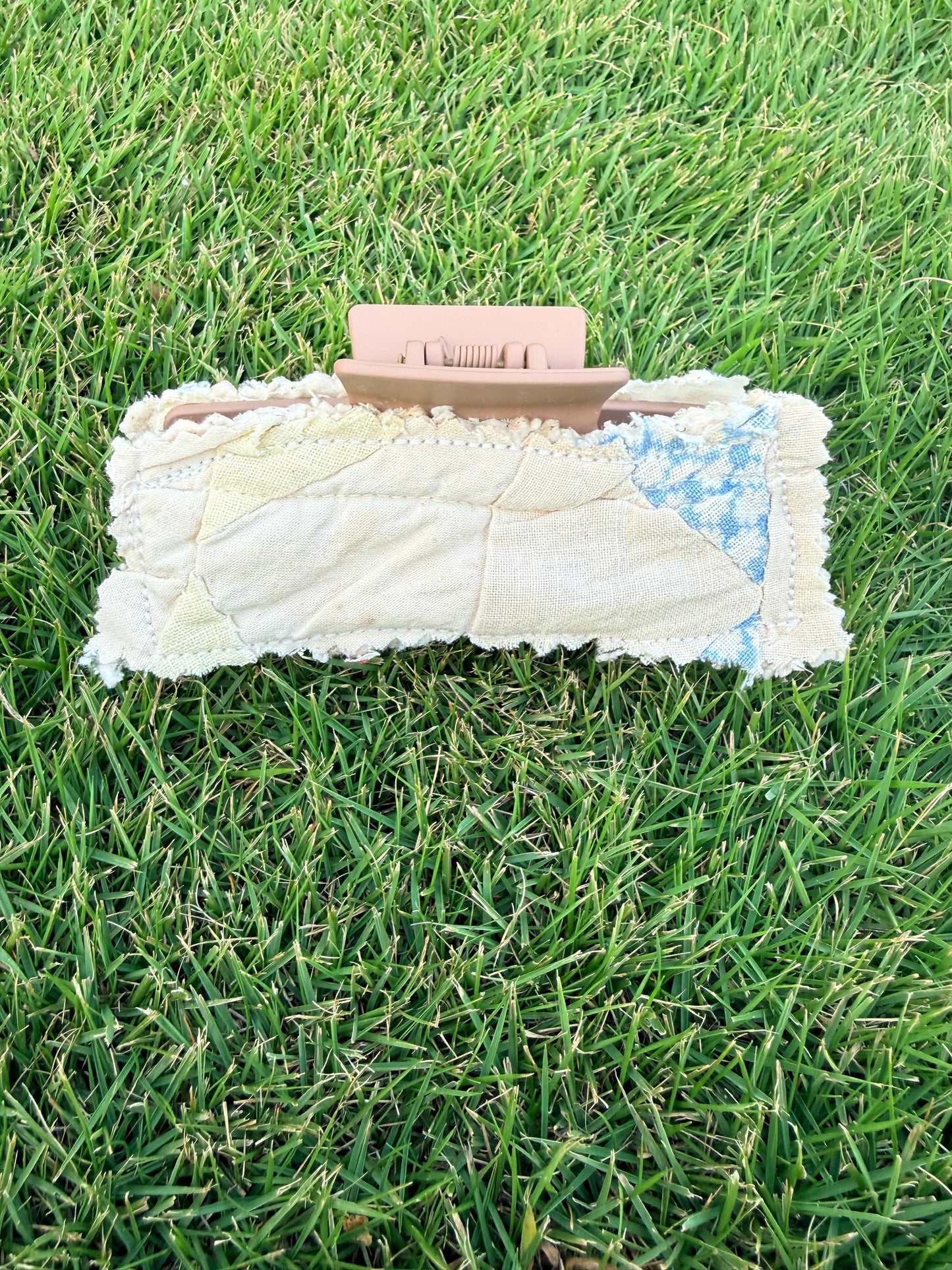 Vintage Quilt Claw Clip 4.3in10