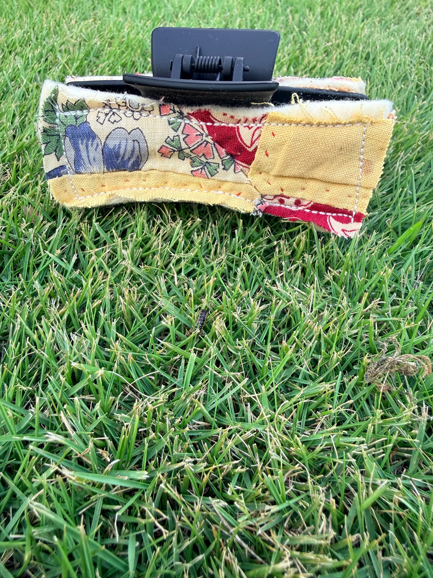 Vintage Quilt Claw Clip 4.3in 12