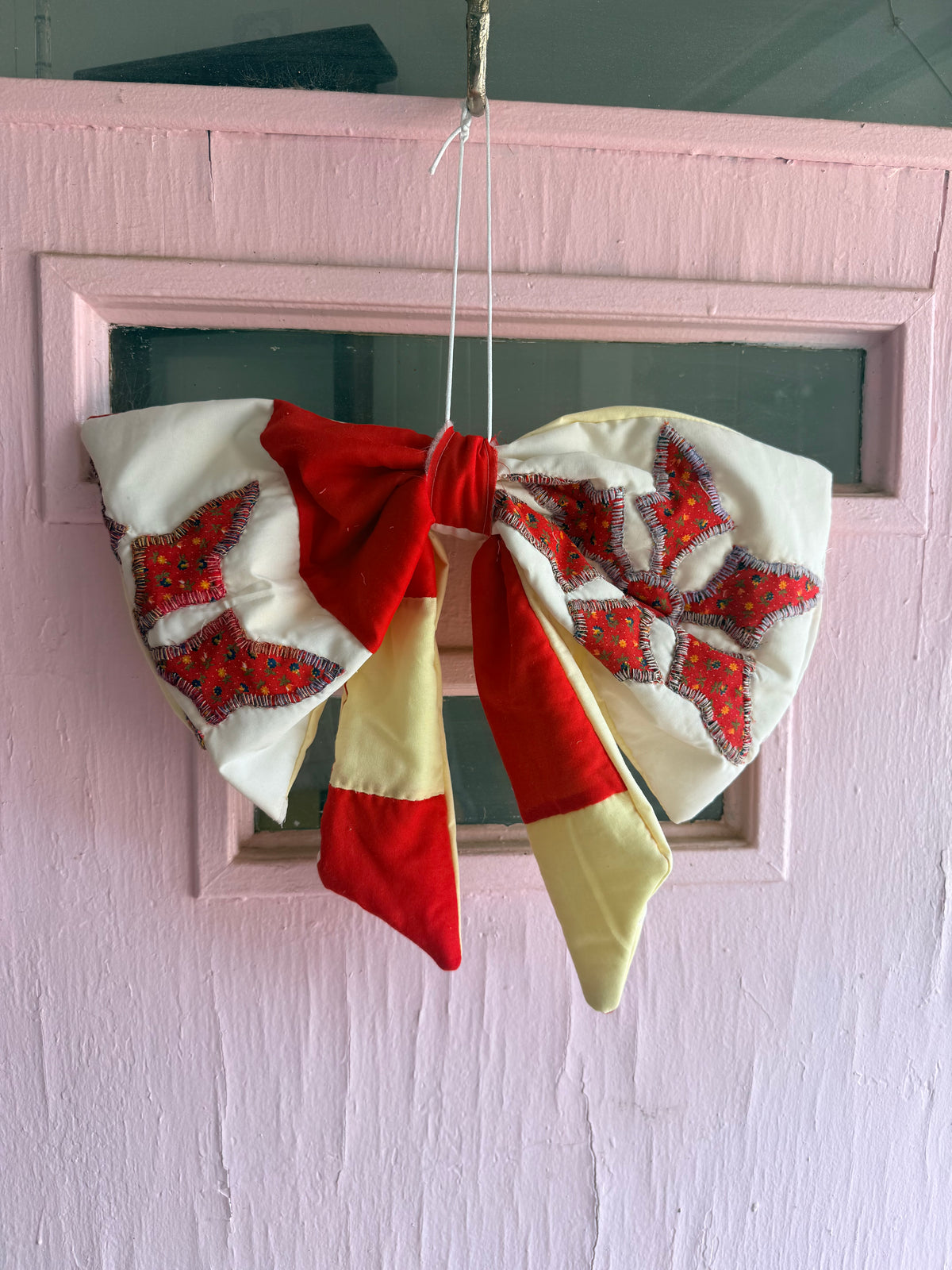 Hanging bow