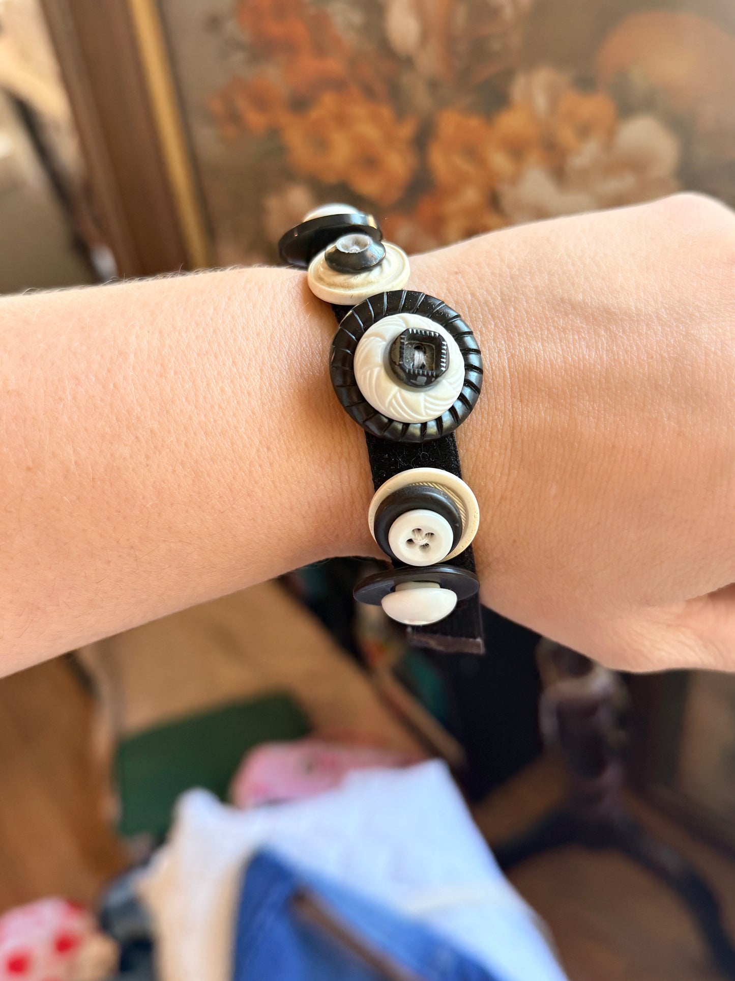 Vintage Button Bracelet- Black & Ivory