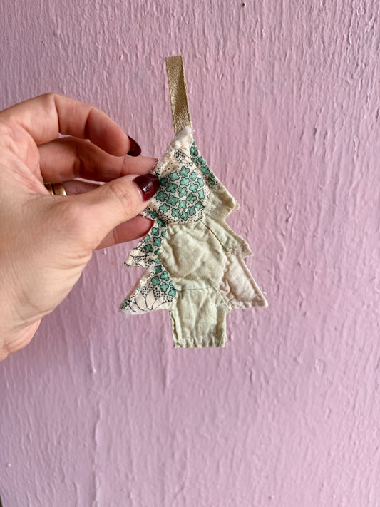 Vintage Quilt Ornament Tree