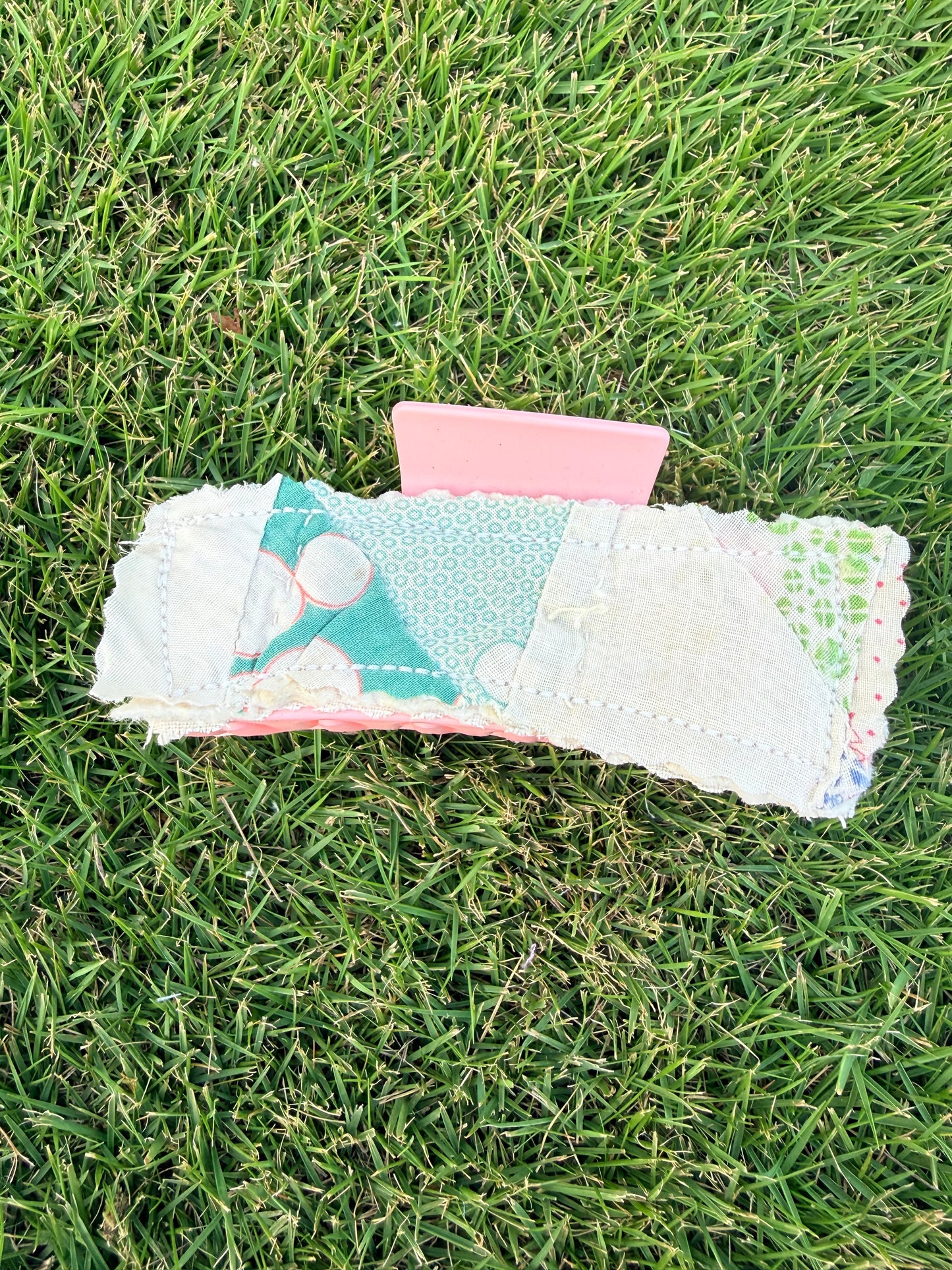Vintage Quilt Claw Clip 4.3in 17