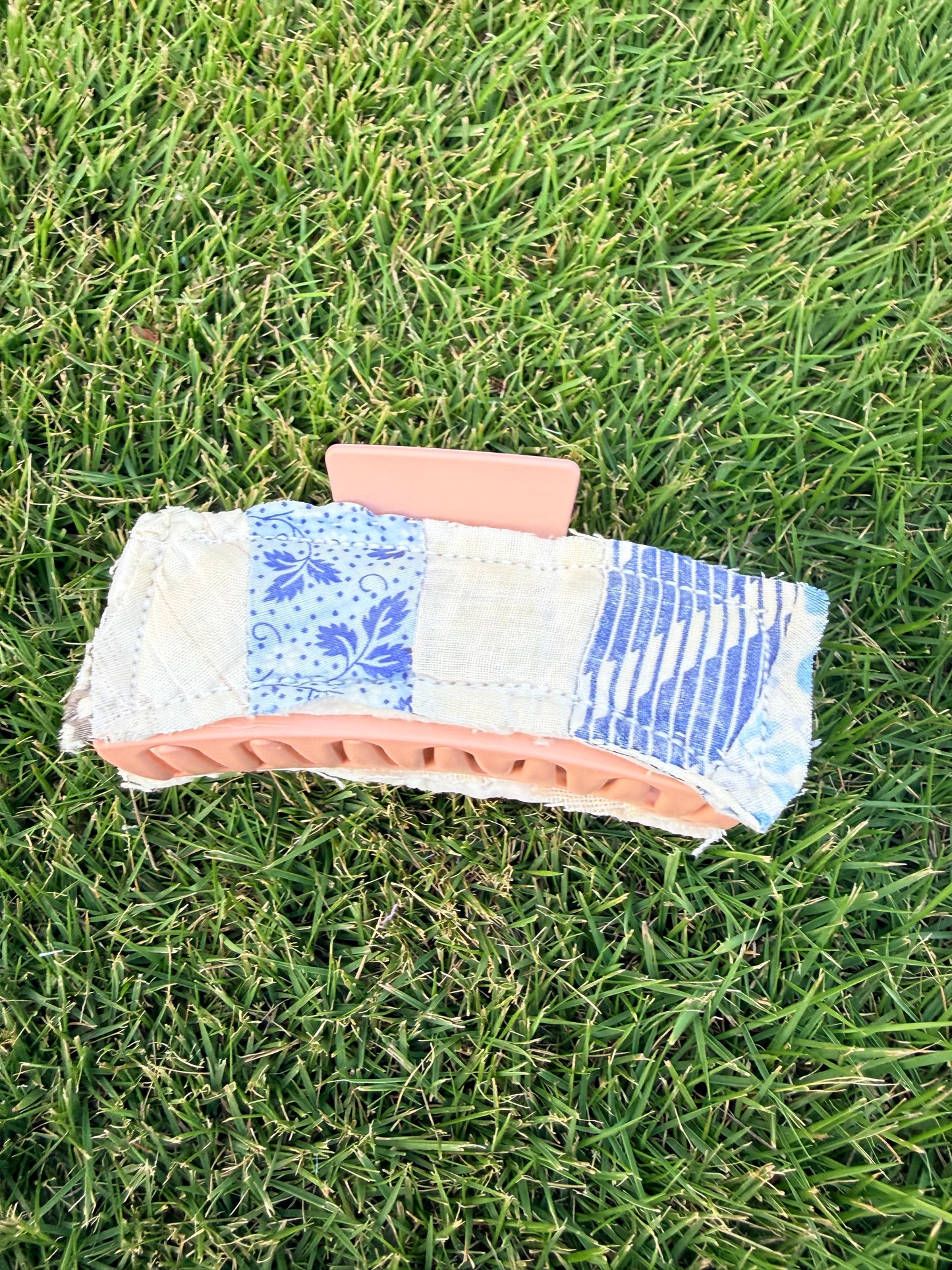 Vintage Quilt Claw Clip 4.3in 16