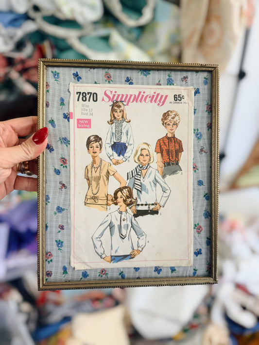 VINTAGE SEWING PATTERN FRAMED 7870
