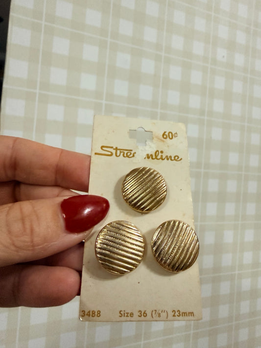 Gold ribbed Streamline card (3 buttons)| Bt-304
