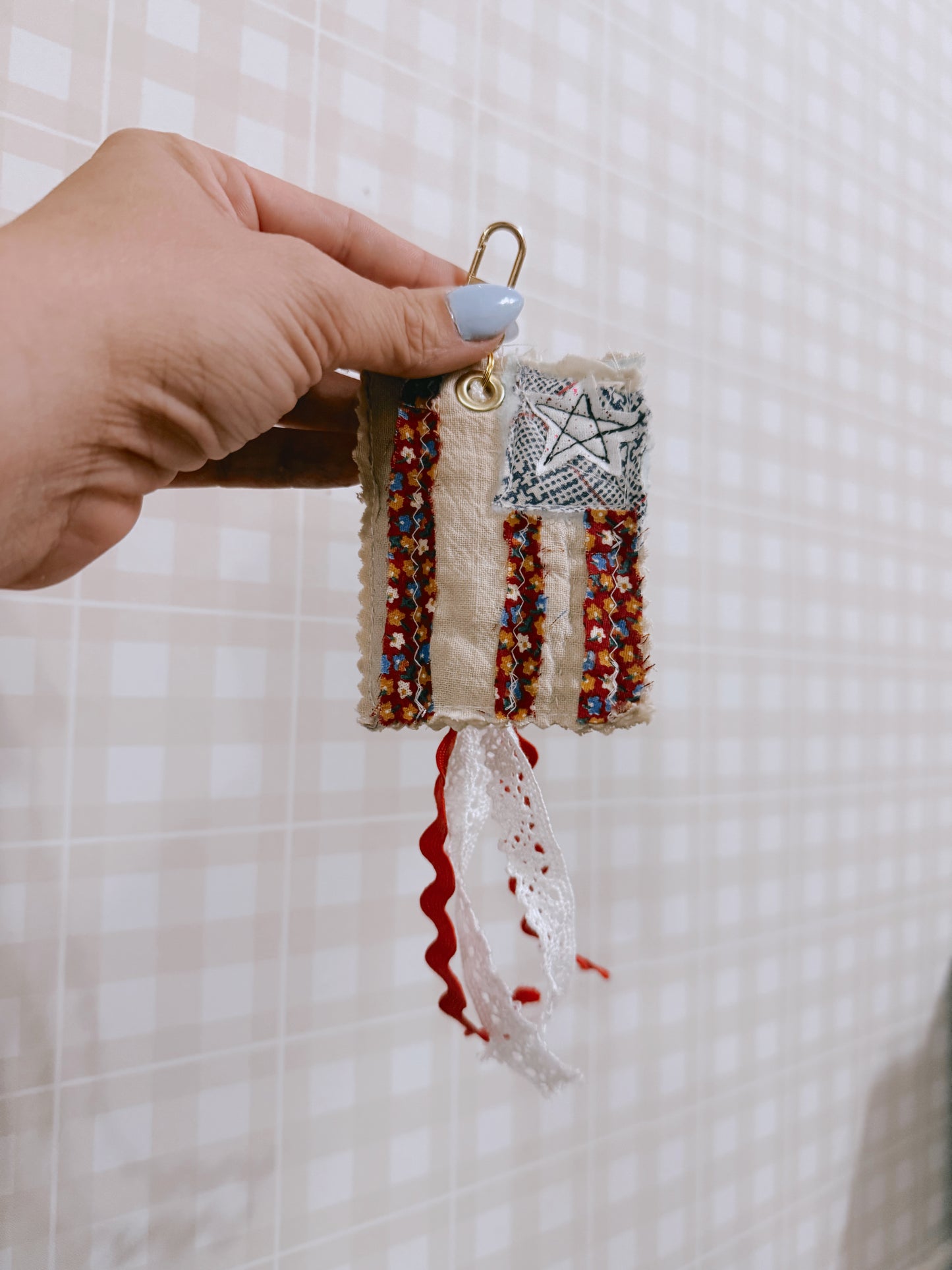 Americana Vintage Quilt Bag Charm 15