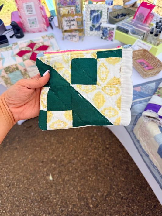 Med. Zipper Pouch 1