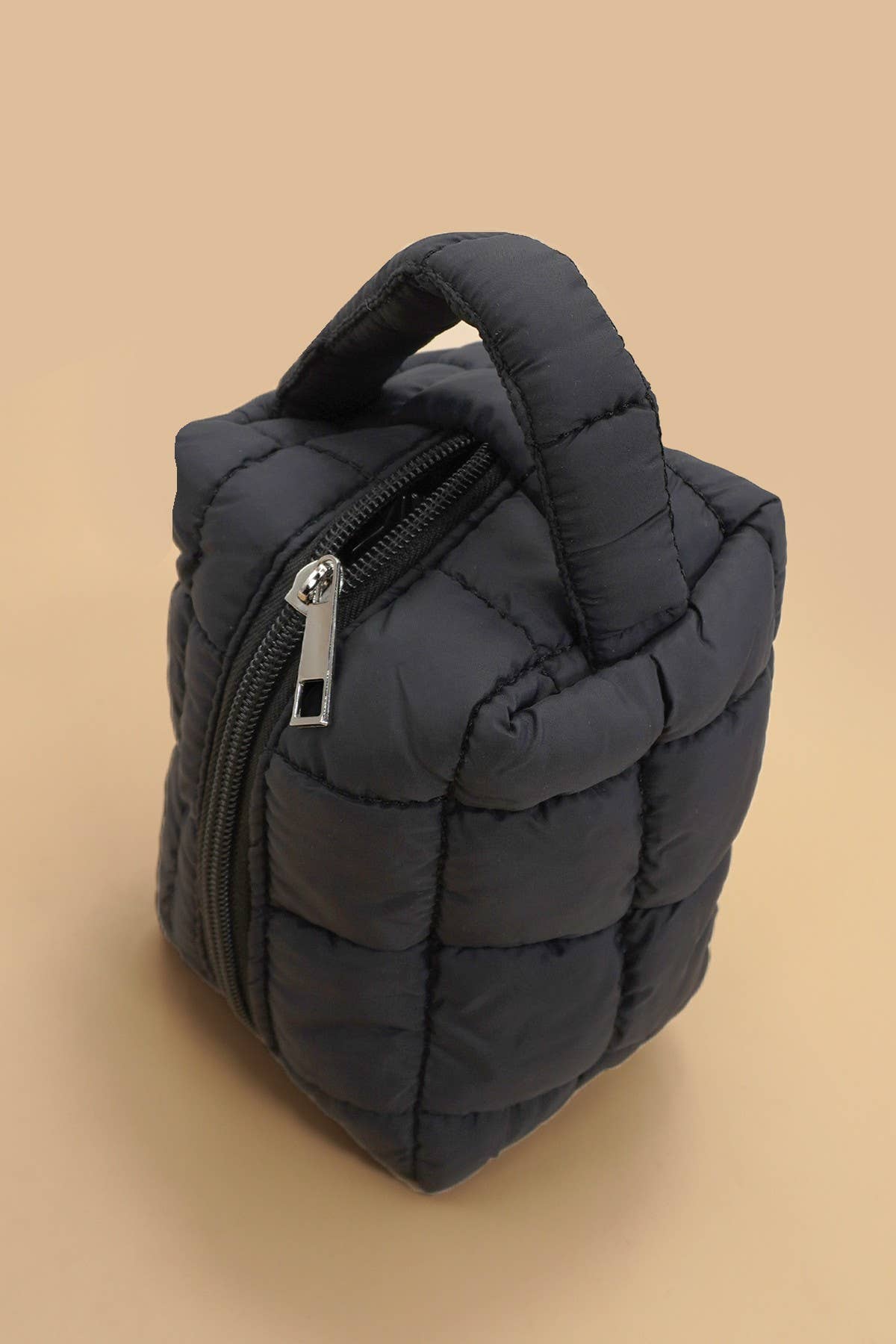 QUILTED PUFFY COSMETIC MAKEUP  POUCH CLUTCH BAG | 40P548